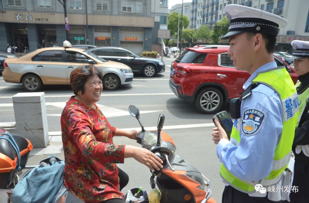 昨起交警开罚单了