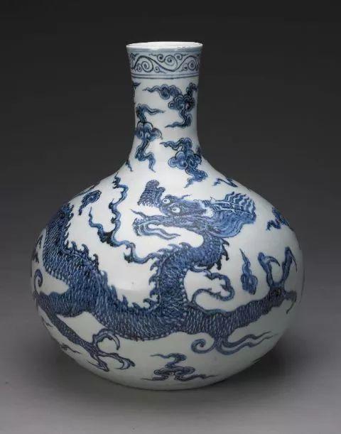 1706W&7 中国骨董 人間国宝 [雍正青花雲龍紋天球瓶] 中国美術 工芸品