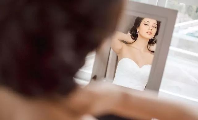 3,少吃太咸的食物越舒服越深女生图片