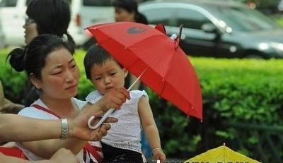                     它和绿豆搭配煮一粥，夏季积食、咳嗽、流感统统被赶走，学起来