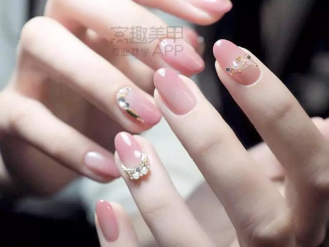 钻石美甲,贵得有道理