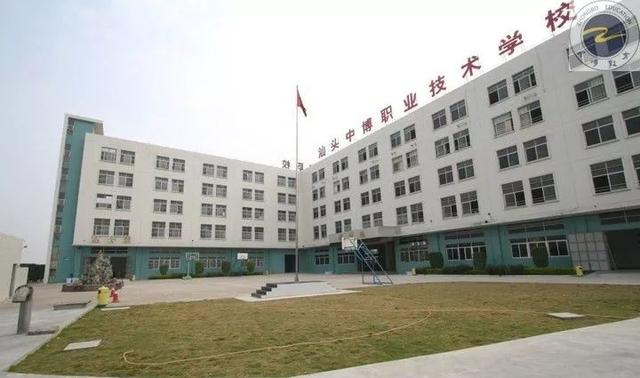 就在明天汕头市中博职业技术学校将火爆举办2019年校园招聘会