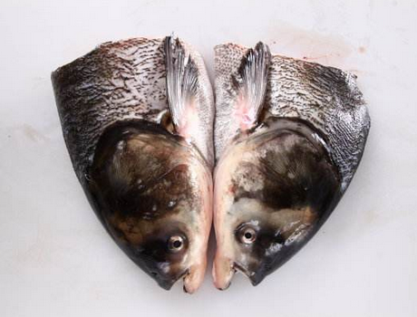 剁椒鱼头正宗做法,用上这一招,鱼头香辣鲜美无