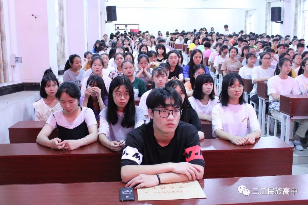 武汉民族理科2019届高三毕业高中--你这典礼v民族三江高中一生图片