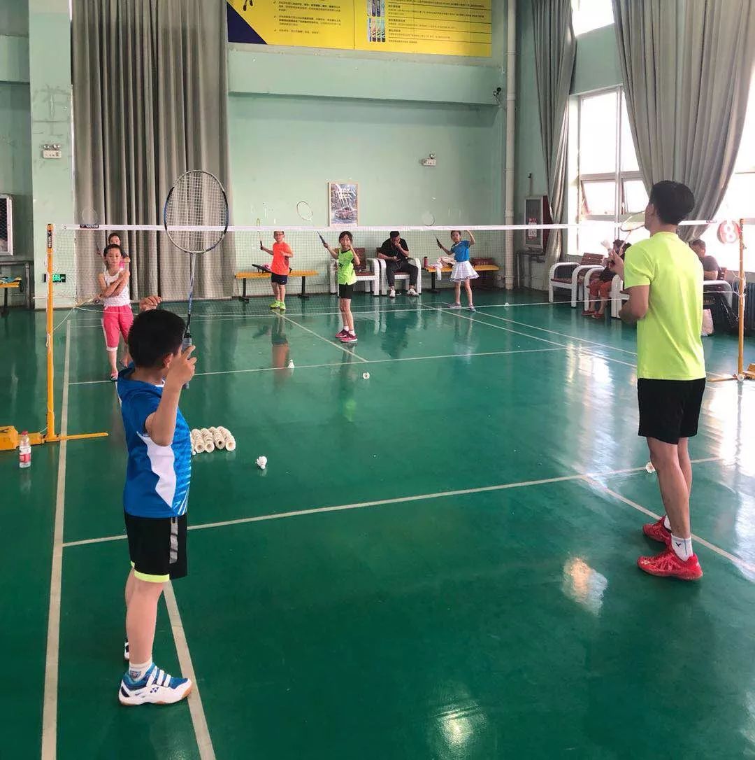 因材施教、科学训练!青少年羽毛球培训基地暑期班开始招生