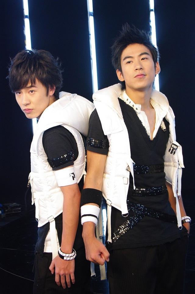 《仙剑三》插曲主唱江奇霖求婚成功,女方周奇