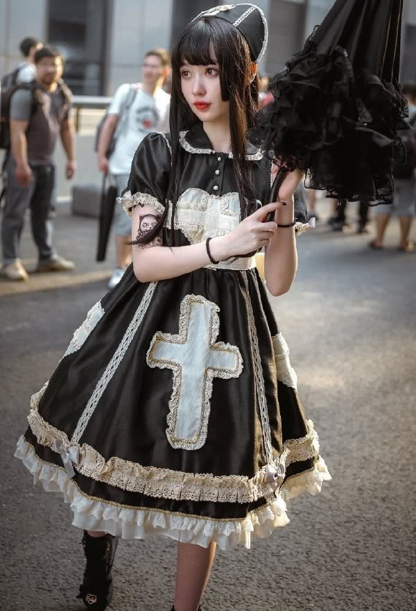 lolita小姐姐,接受长发女神的制裁吧!