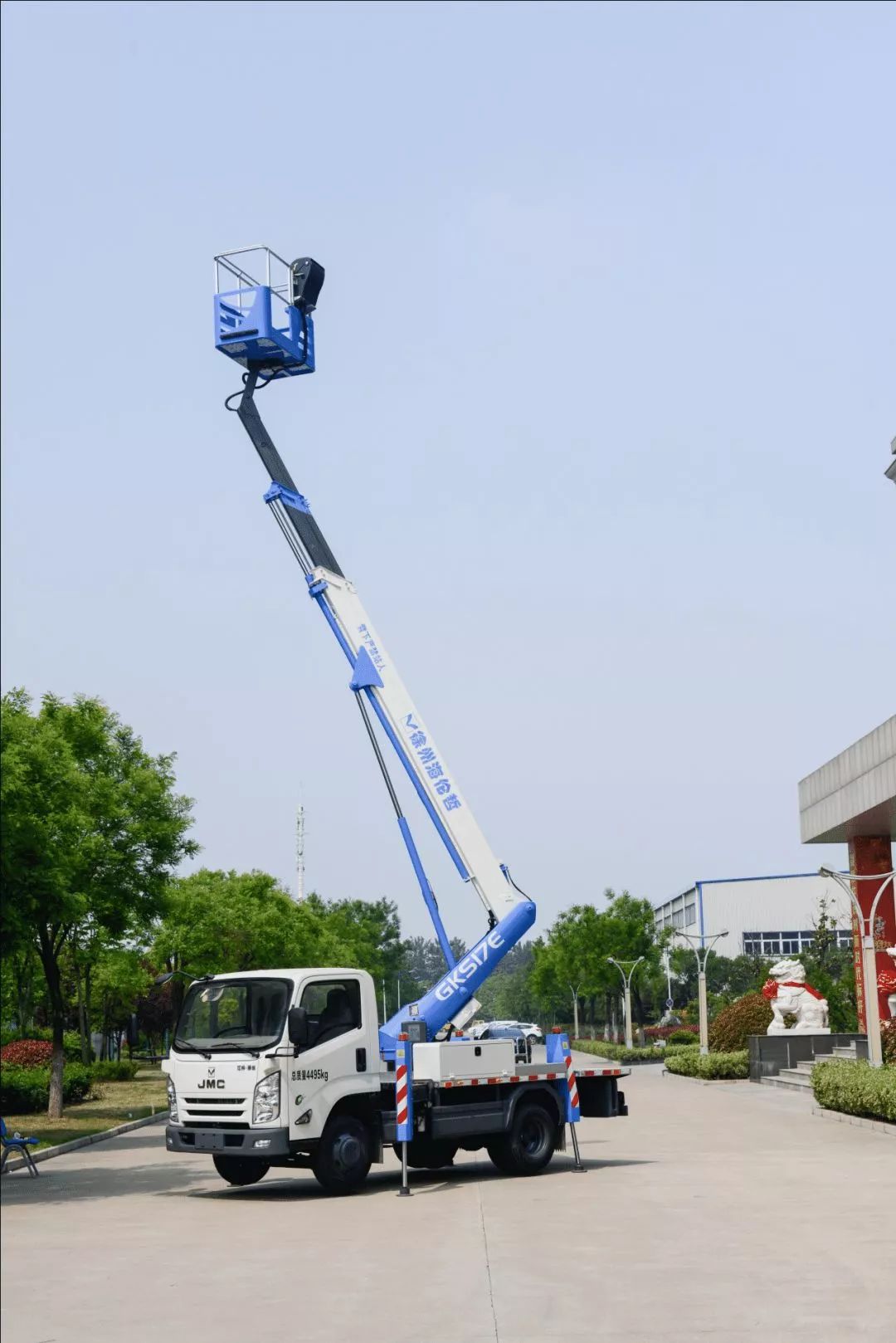 一组图片告诉你什么是真正的蓝牌高空作业车