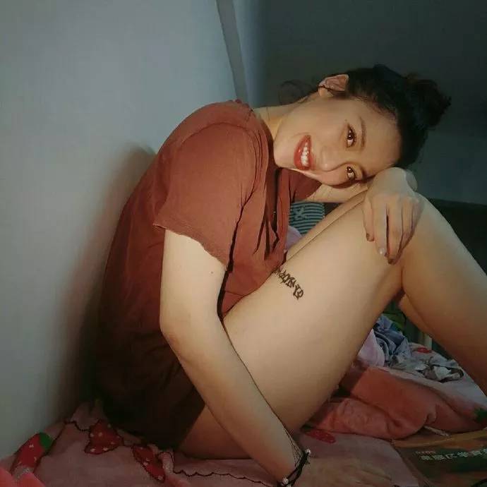 这样的身材哪里找?哈登都忍不住!_黄逸辉