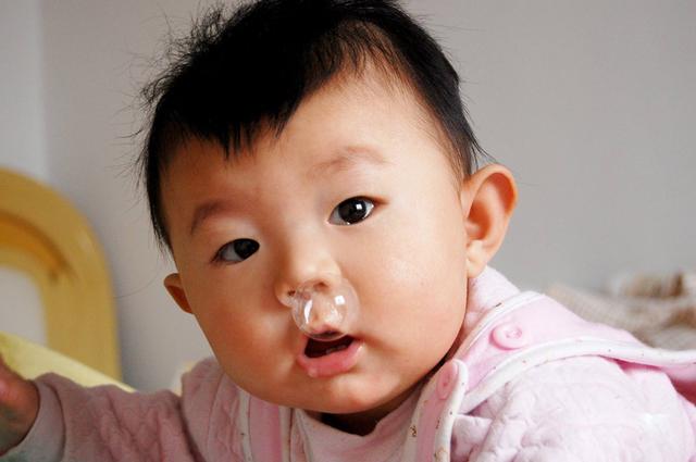                    孩子6岁前，4种食物“打死也不能吃”！家长别不当回事儿