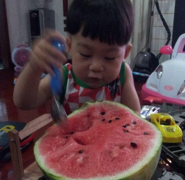                     夏天，一定要管住孩子的嘴！儿科医生：这3种东西，小孩越吃越伤