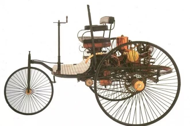 四辆马车猜成语_马车简笔画(2)