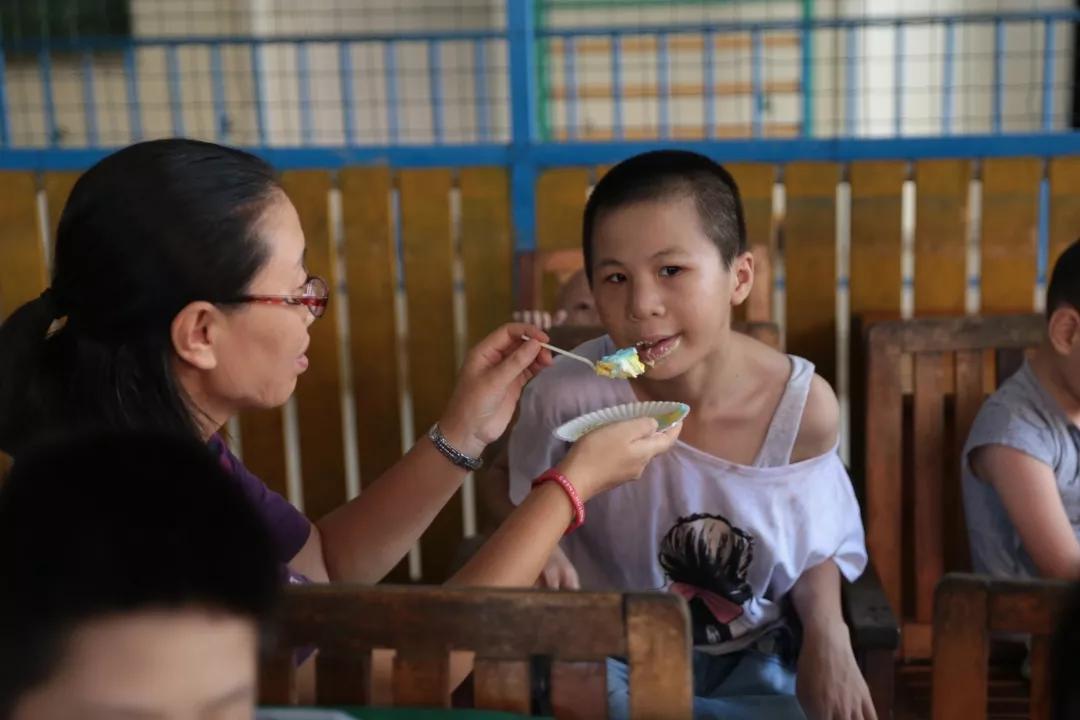 三亚光明连接脑残疾儿童中心的爱心募捐