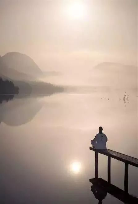 人怎么才能活得通透豁达 85de03aec57c45648a566cb1b3637ebd.jpeg