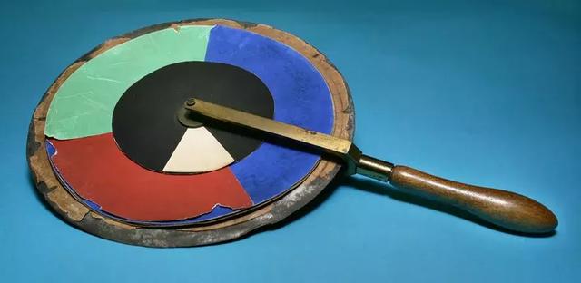 这位学霸继承600万平方米庄园遗产，却还专心搞科研发明了改变世界的方程