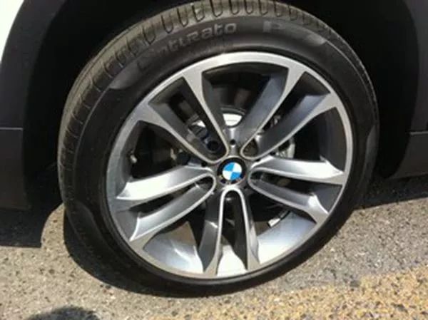 汽车轮胎寿命一般多久 8d8f7199f1084e558d67ffad936f142c.jpeg