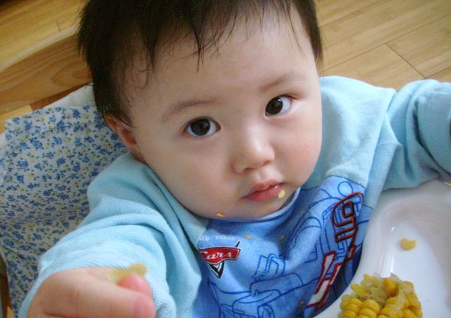                     孩子6岁前，4种食物“打死也不能吃”！家长别不当回事儿