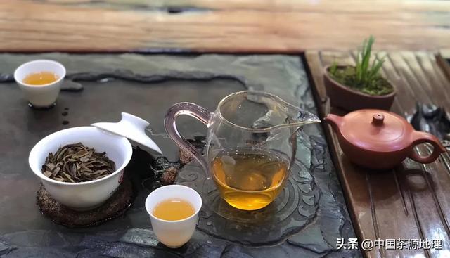 灞变笢鍎掓偊鍫傛暀鑲茶_奔波儿灞与灞波儿奔(2)