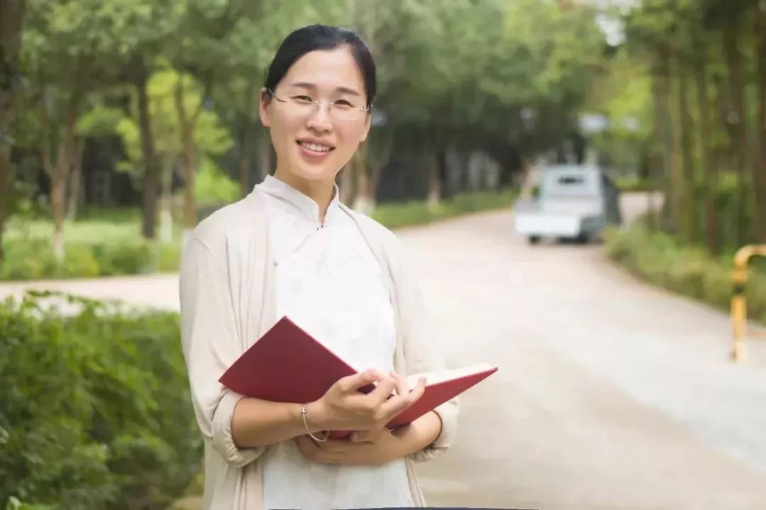 鹿鸣仁智基础教育体系,全球读经宝宝胎婴幼教辅导部主任 何沙美坤