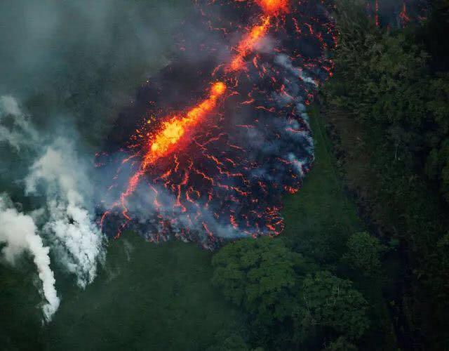 最危险的火山虽然是一座海底火山却随时都有可能喷发引发海啸