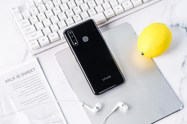 vivo 手机官网电话 bf41bdbb1f2442b88c858dc14259ab18.jpeg