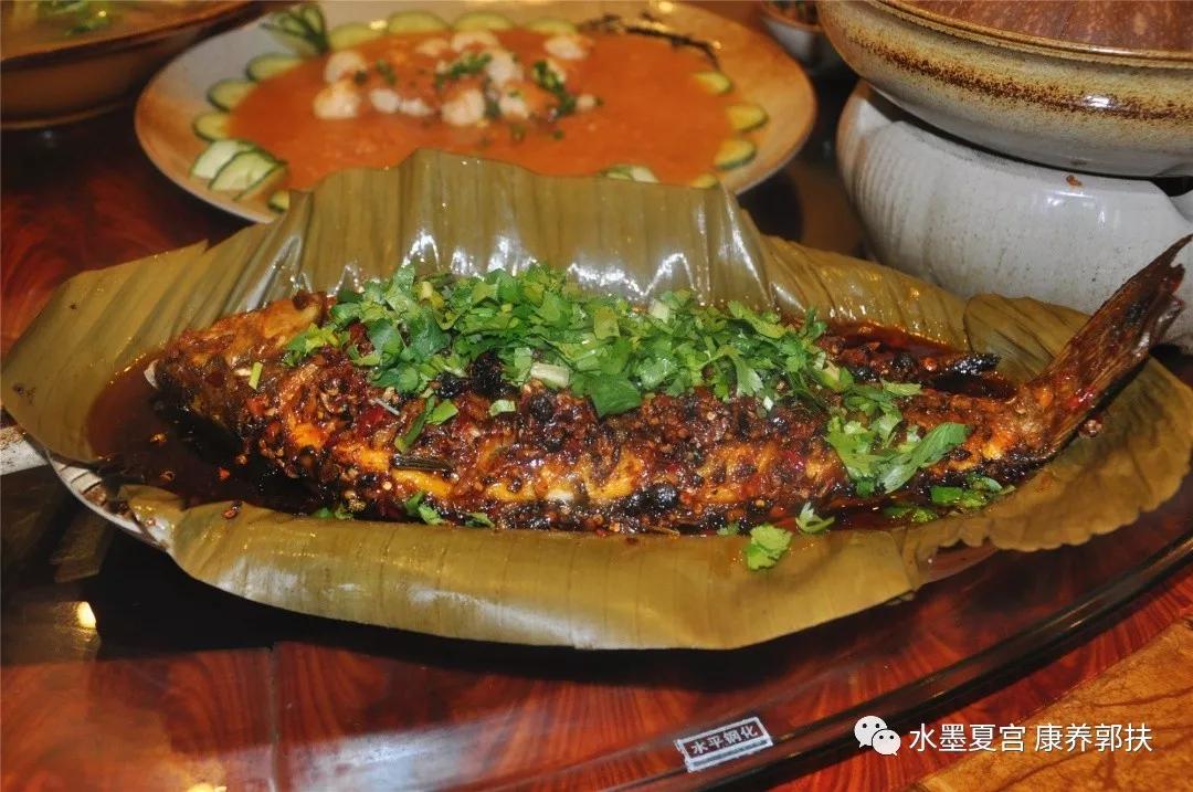 芭蕉烧鱼神仙豆腐金瓜盅竹筒鸡僰溪油茶不经一番寒彻骨,怎得梅花扑鼻