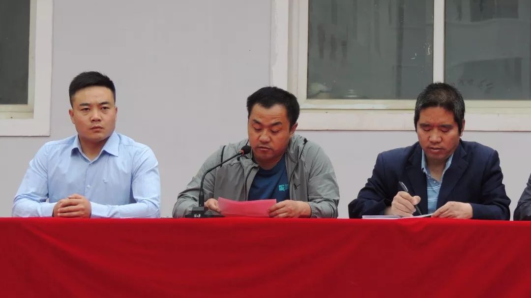 白河农中举行2019届初三高三学生毕业典礼