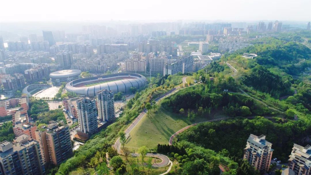 简阳这些规划图纸上的建筑一步步变成拔地而起的实物建设