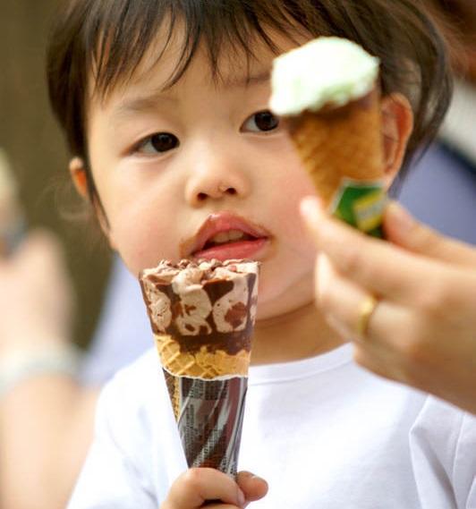                     孩子6岁前，4种食物“打死也不能吃”！家长别不当回事儿