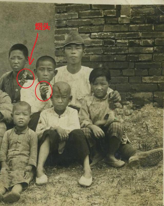 抗日战争中,为什么日军士兵要教农村小孩抽烟?