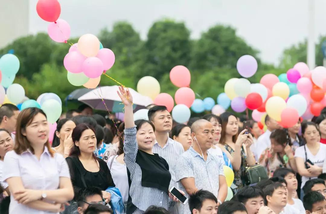 毕业典礼筑梦青春江声学子扬帆起航