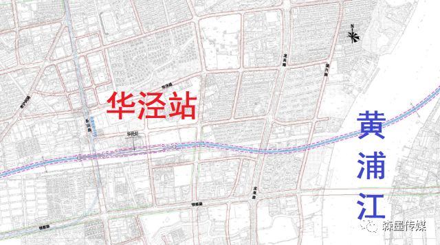 上海轨道交通机场联络线的华泾站按照上海轨道交通机场的建设规律