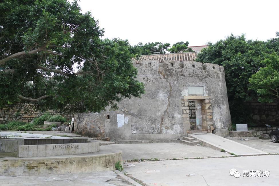 靖海古城墙靖海古城区,唐宋时已有渔民居住,元顺帝时,附近大坭都后表