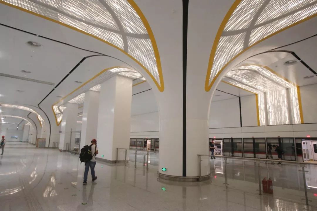 北京地铁新机场线试运行!视频体验+高清美图