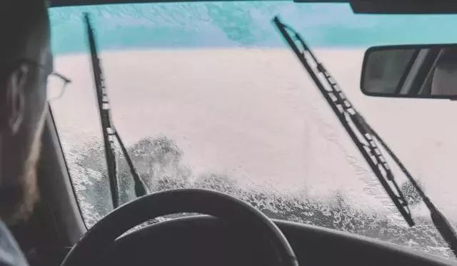 如何选购汽车雨刮器 4c01b62ba43246809b32c977db94a58a.jpeg