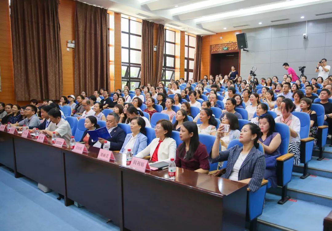 日本早稻田大学研究院西岗博士,深圳科爱脑科学研究院执行院长吴恒莉