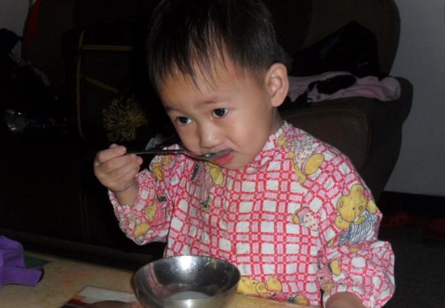                     忠告：夏季这3类汤最好别让孩子喝，容易积食还招病，家长别纵容