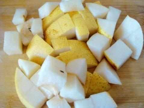                    孩子咳嗽半月，不会是积食性咳嗽吧？1个苹果和它煮！百试百灵