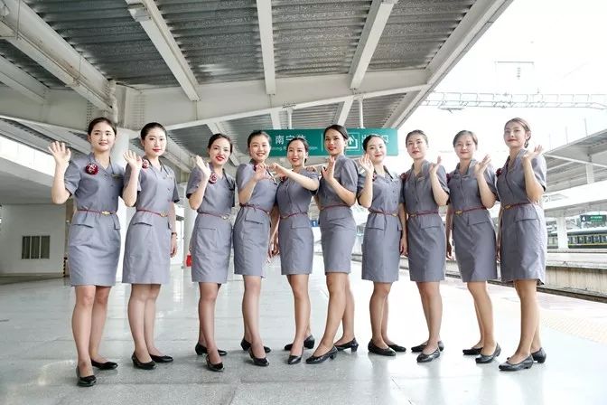 达香港列车上的动姐美照来了!不仅高素质,还