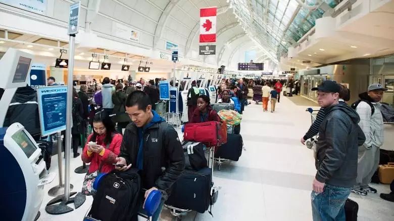 突发!中国飞加拿大航班300多名乘客或感染致死