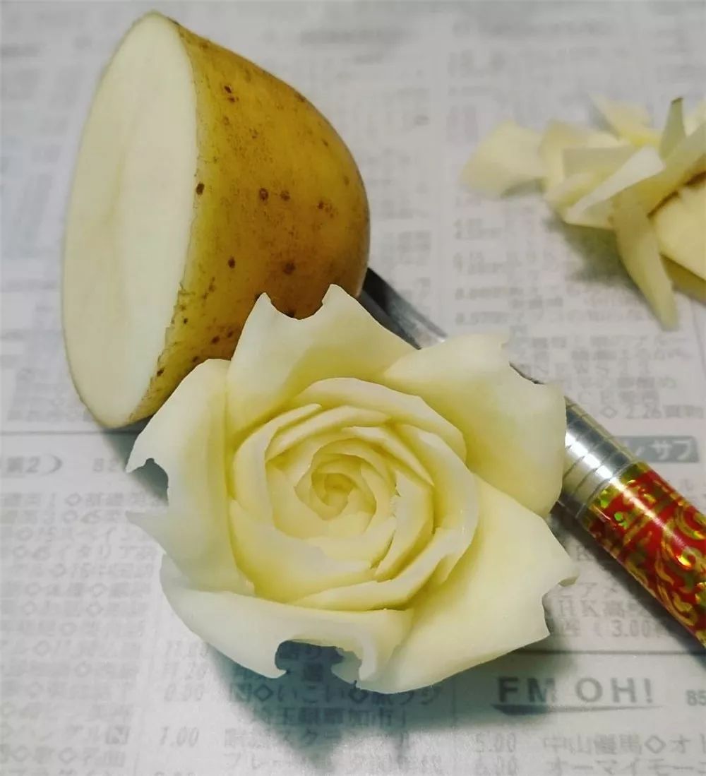 土豆是纯黄的鲜花