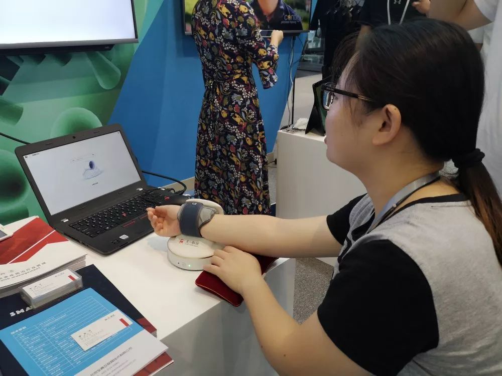 北京太一科技有限公司研发的智能脉诊仪,尽可能真实地还原了中