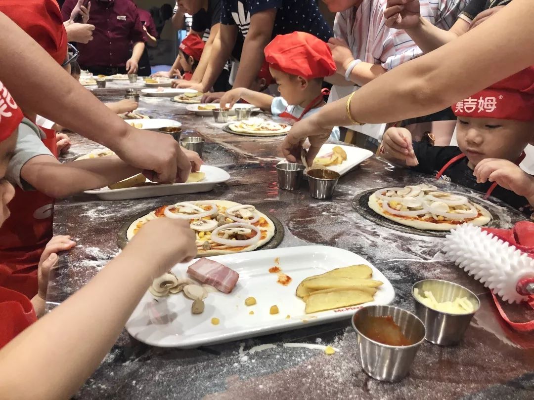 活动花絮美食总动员之pizza亲子diy