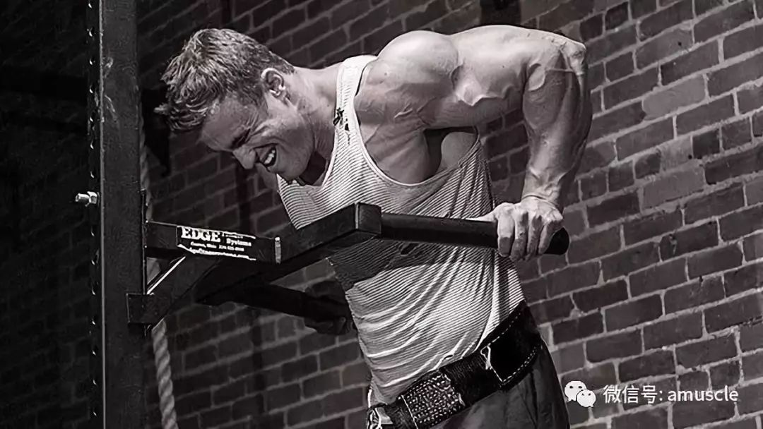 练胸不是单纯举重,哪些细节让围度更大肌肉更