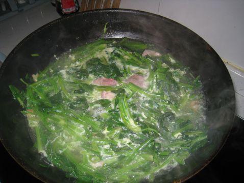                     忠告：夏季这3类汤最好别让孩子喝，容易积食还招病，家长别纵容
