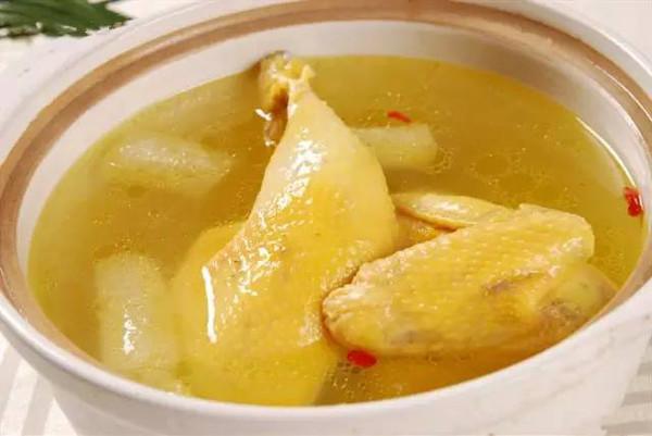                     忠告：夏季这3类汤最好别让孩子喝，容易积食还招病，家长别纵容
