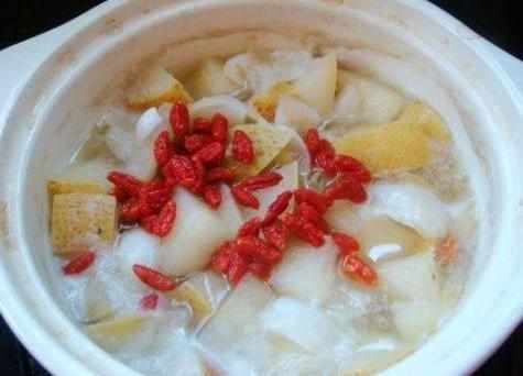                     孩子咳嗽半月，不会是积食性咳嗽吧？1个苹果和它煮！百试百灵
