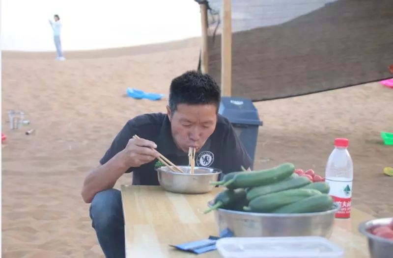 六年前从广东来中卫的一个“村长”和他背后的脚印中国