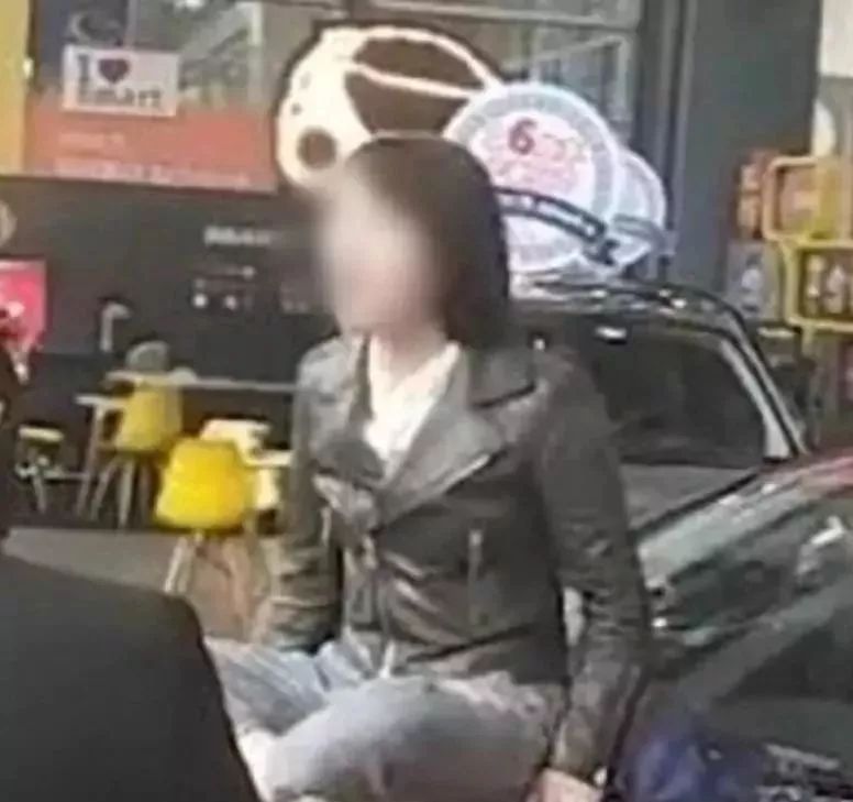 奔驰女司机维权事件后续:女车主已提回新车 金融服务费已退还