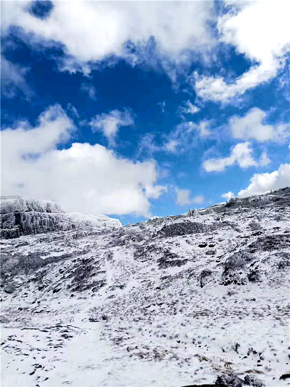 离昆明最近的轿子雪山，是我国纬度最低的季节雪山，堪比玉龙雪山